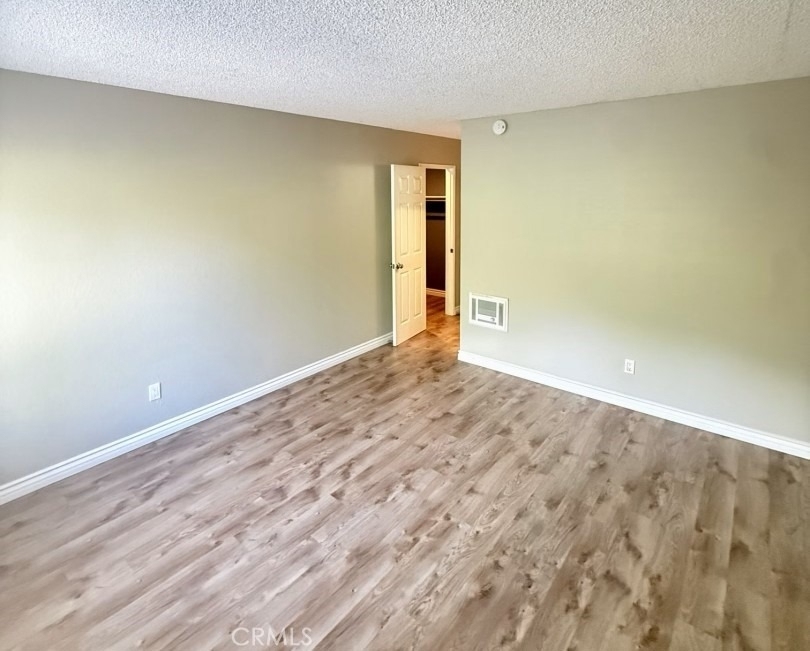 23732 Hillhurst - Photo 24