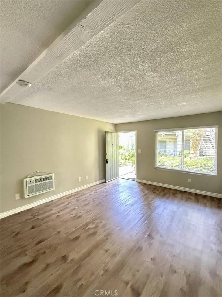 23732 Hillhurst - Photo 10