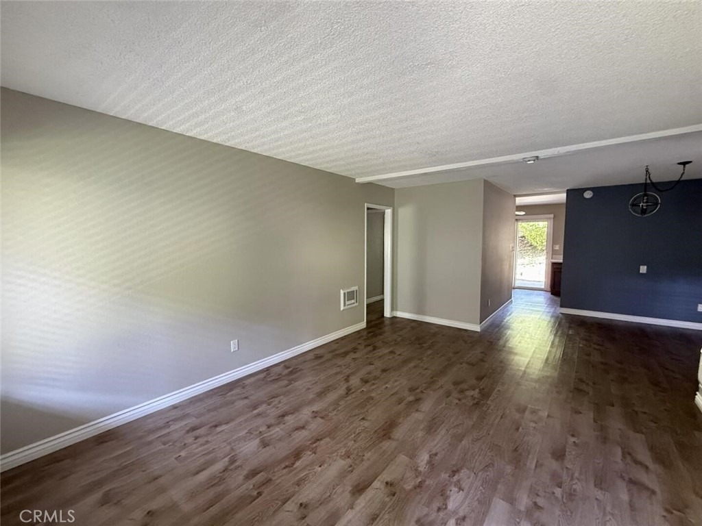 23732 Hillhurst - Photo 8