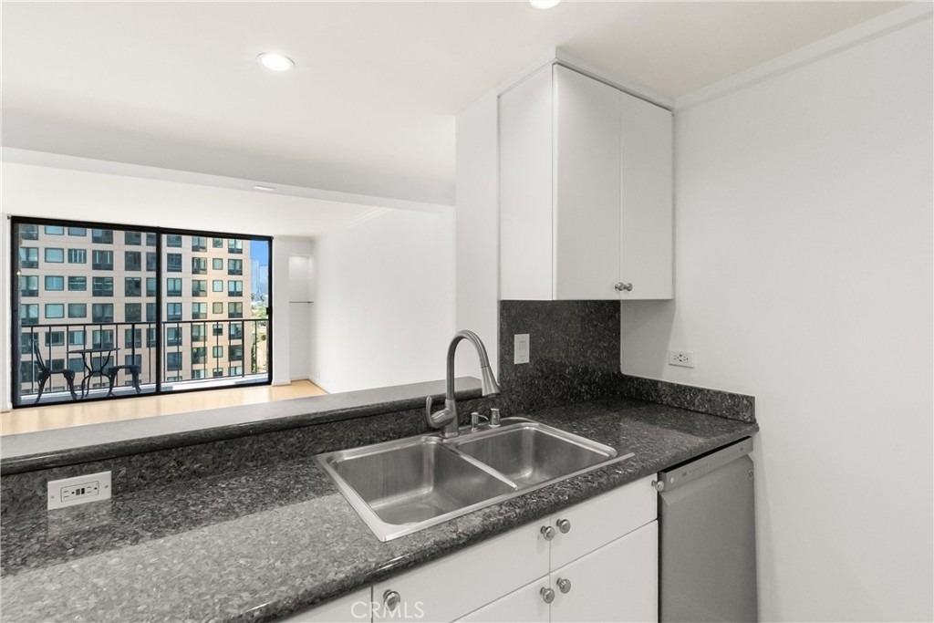 10535 Wilshire #912 - Photo 15