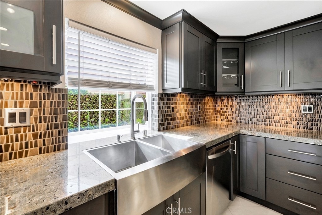 24692 Julie Ave - Photo 10