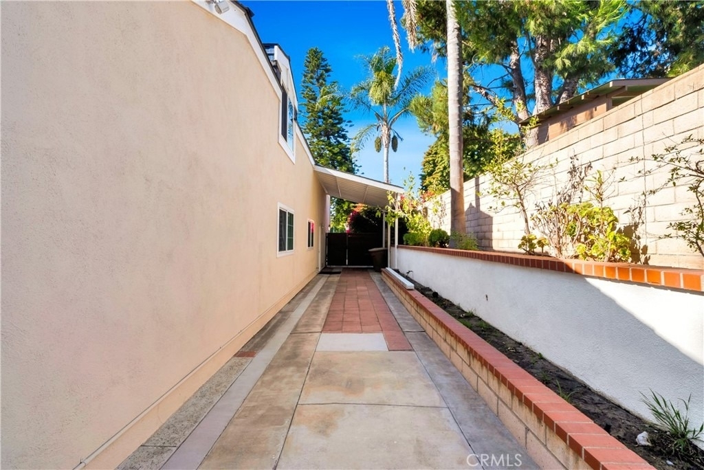 24692 Julie Ave - Photo 32