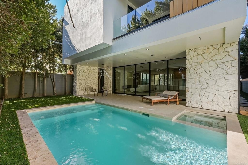 824 N Curson Avenue - Photo 9
