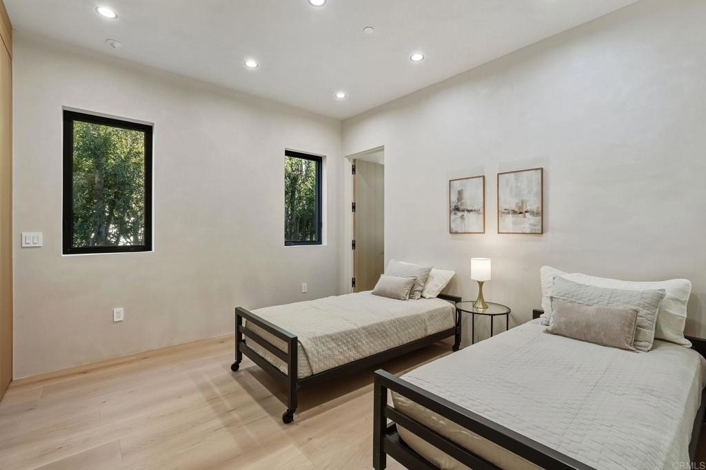 824 N Curson Avenue - Photo 38