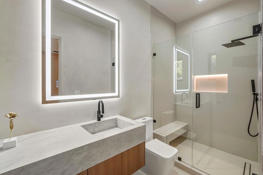 824 N Curson Avenue - Photo 33