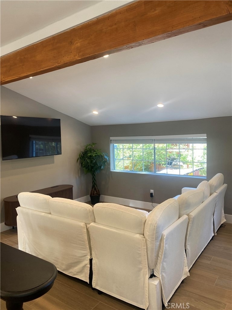691 Yukon - Photo 6