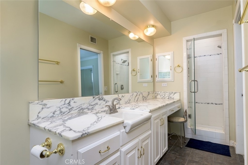 6250 Altura Avenue - Photo 9
