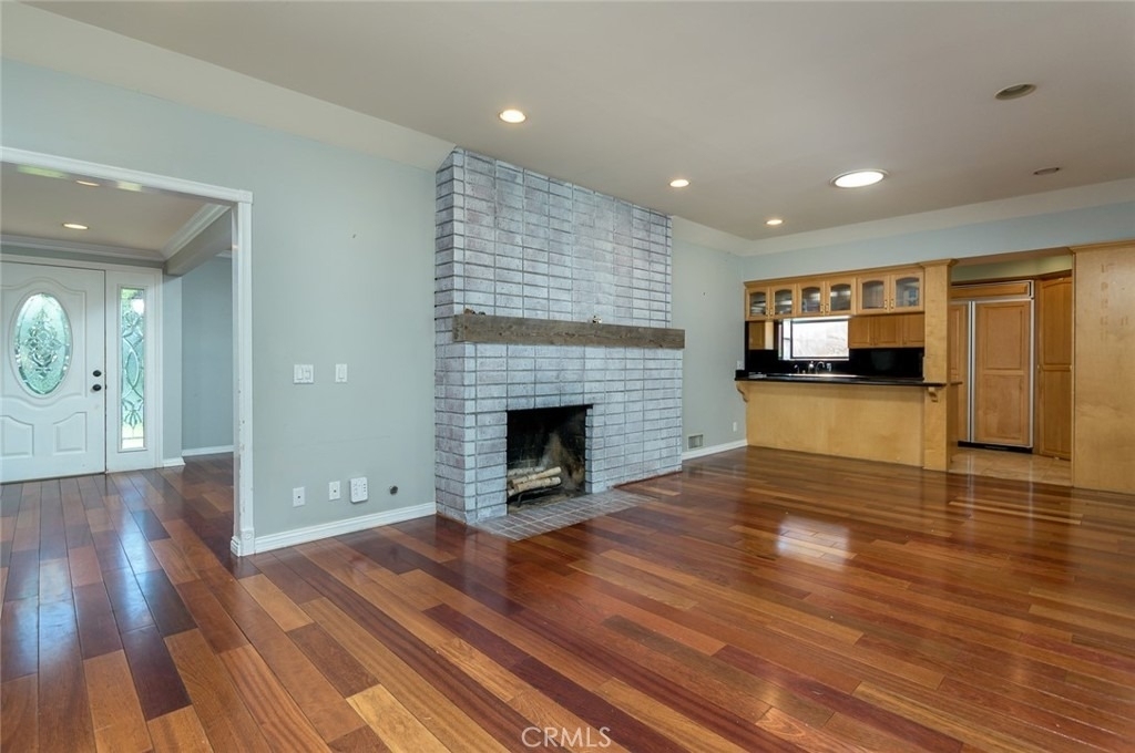 6250 Altura Avenue - Photo 4