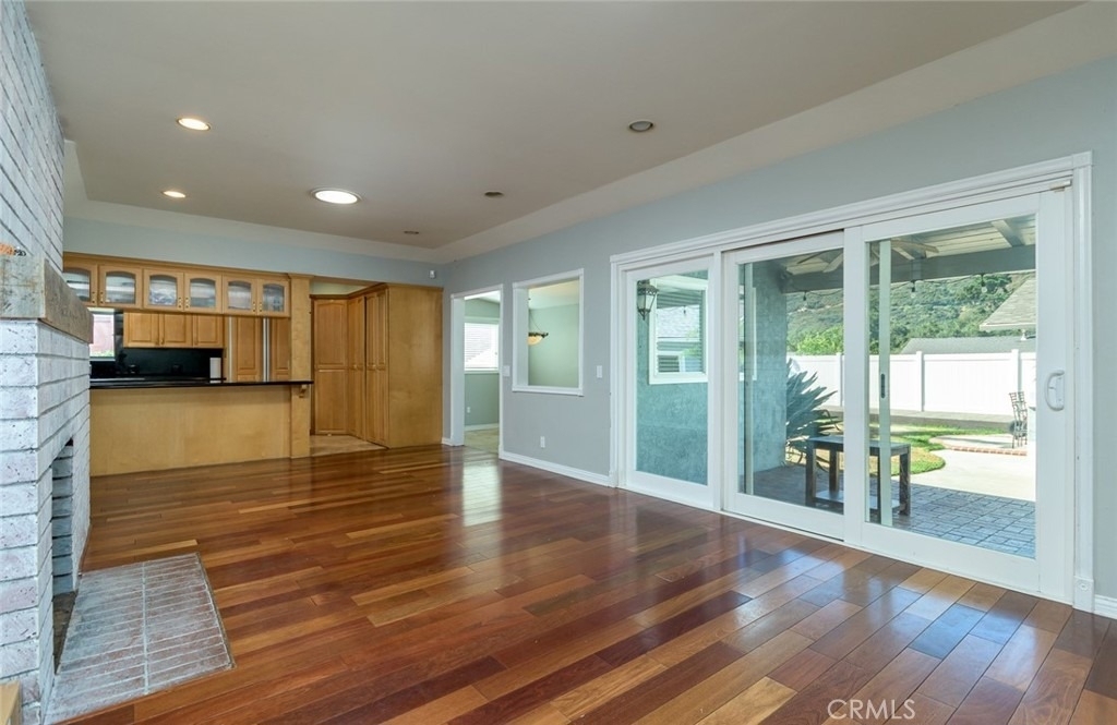 6250 Altura Avenue - Photo 3