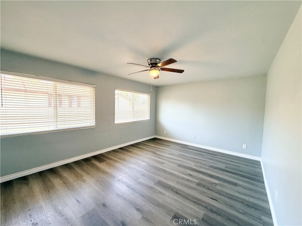 890 N Campus Avenue - Photo 10