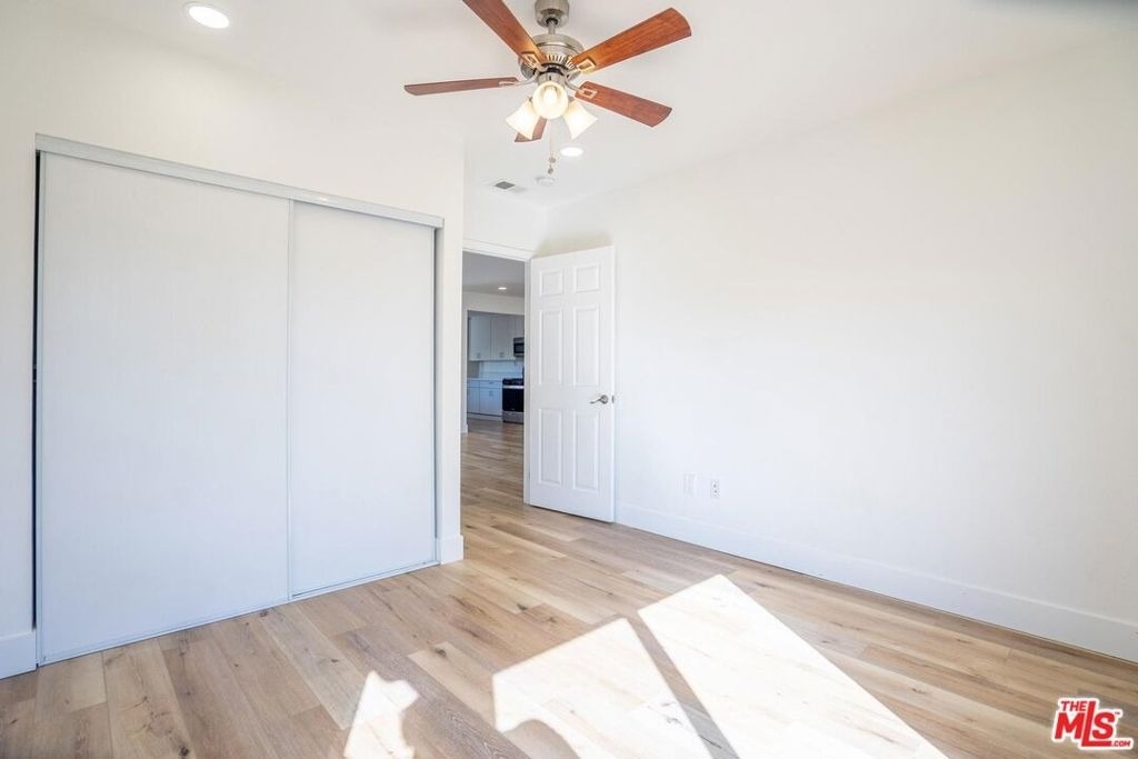5705 Jamieson Avenue - Photo 14