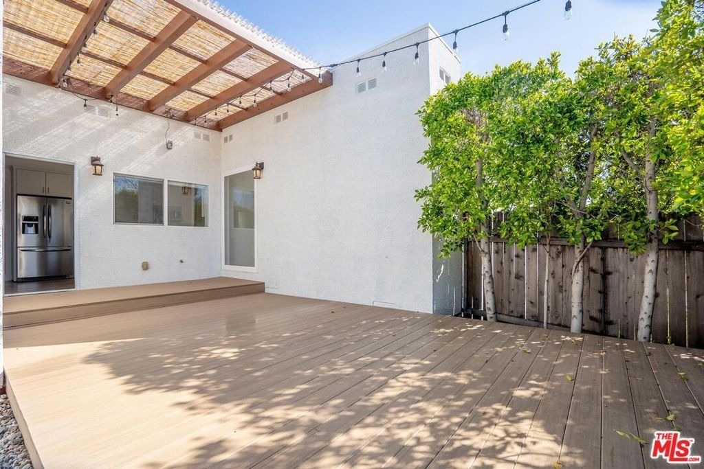 5705 Jamieson Avenue - Photo 27