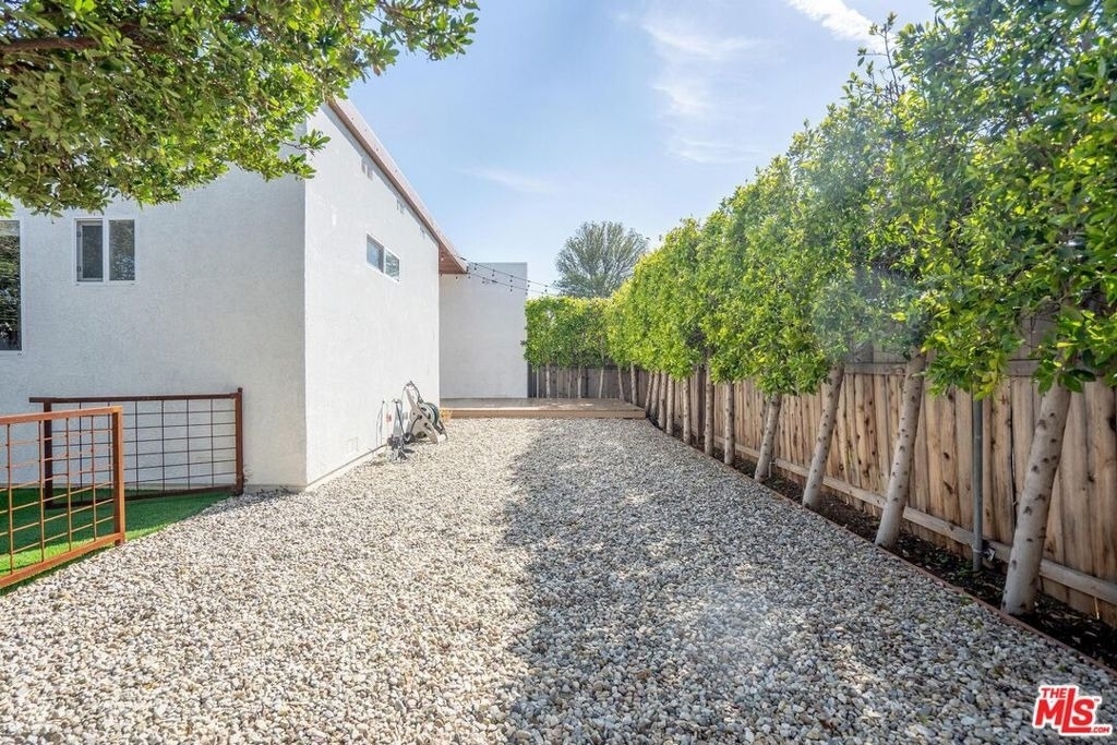 5705 Jamieson Avenue - Photo 28