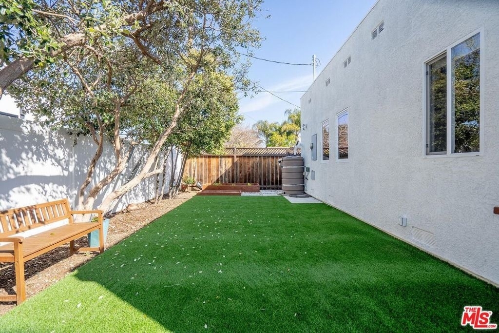5705 Jamieson Avenue - Photo 30