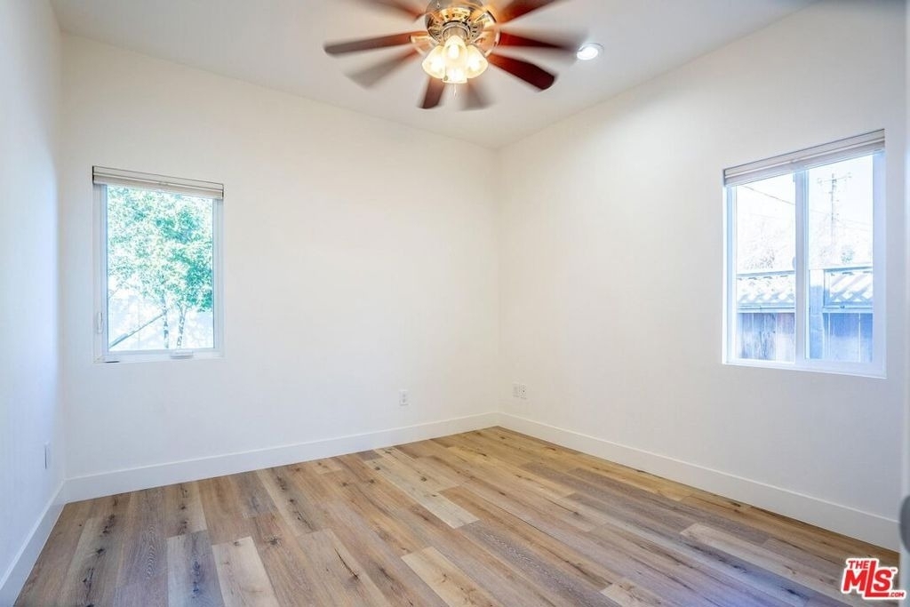 5705 Jamieson Avenue - Photo 19