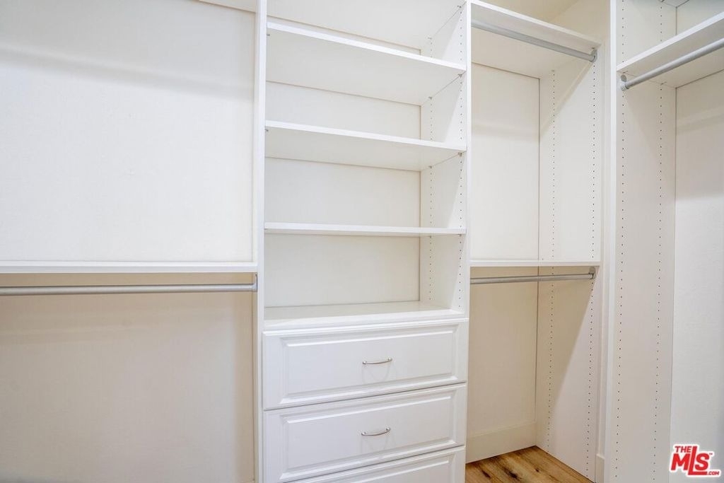 5705 Jamieson Avenue - Photo 24
