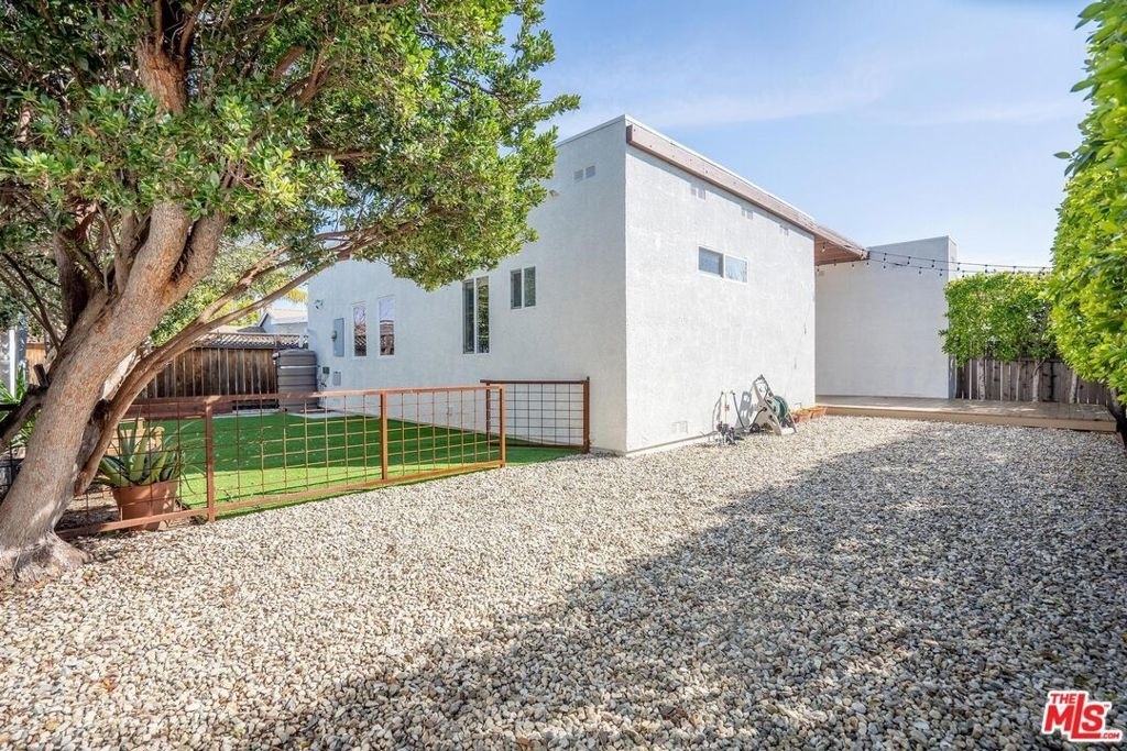 5705 Jamieson Avenue - Photo 25