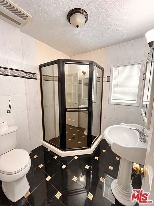 496 E 52nd Street - Photo 9