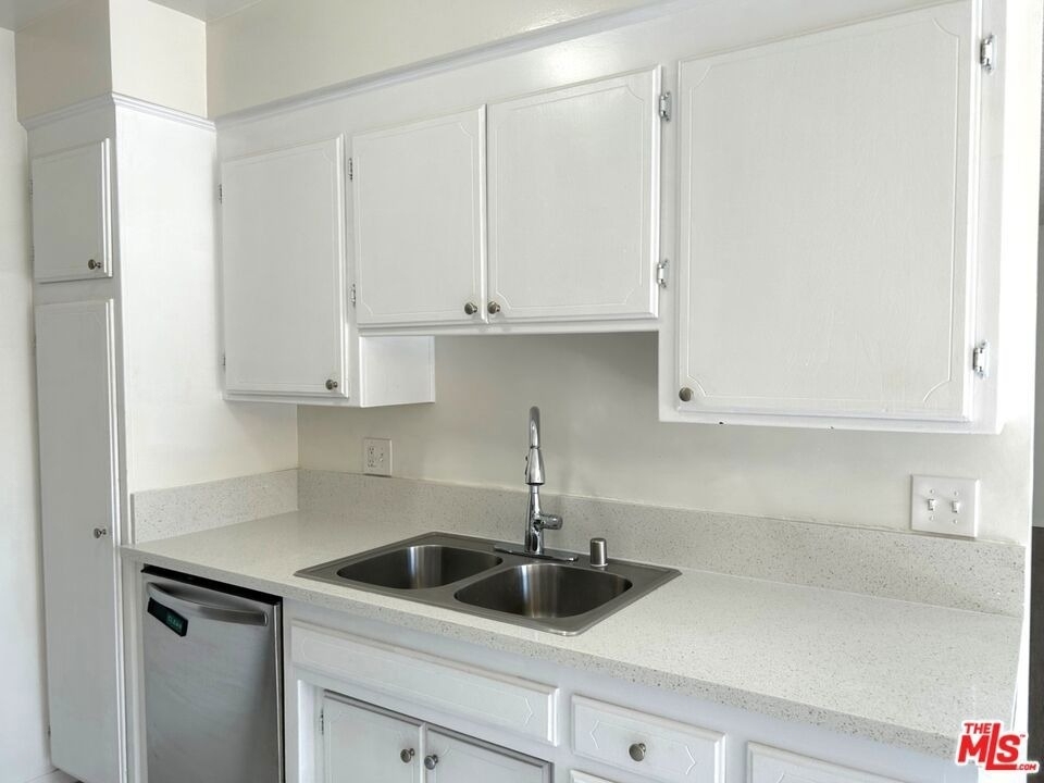 3741 Westwood Blvd - Photo 6