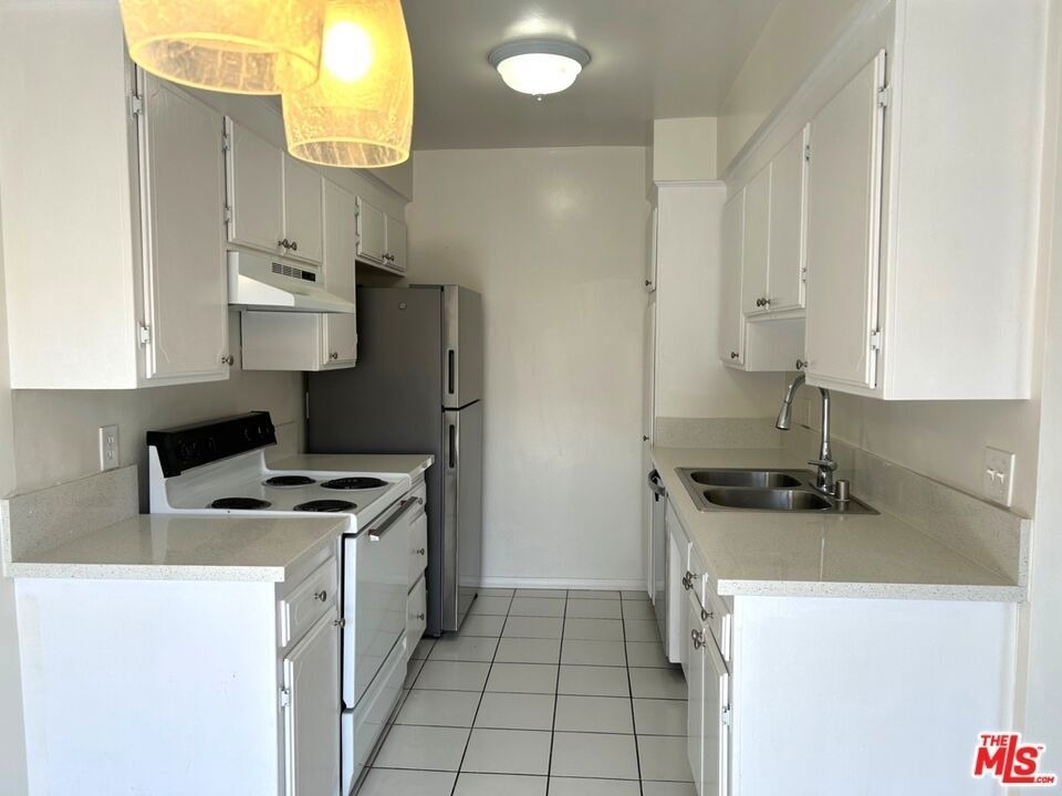 3741 Westwood Blvd - Photo 5