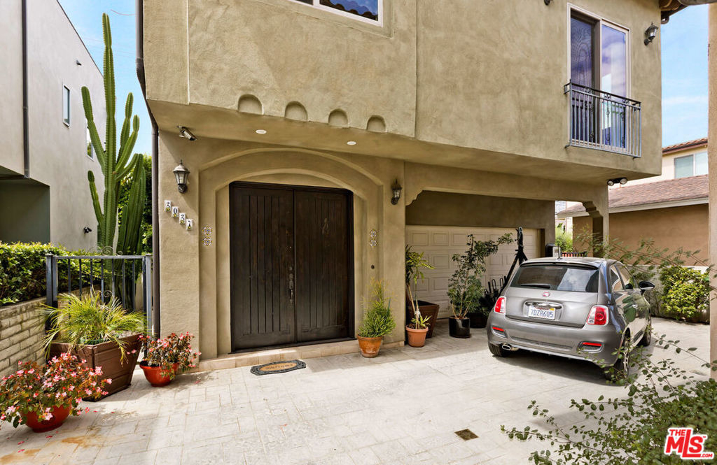 2027 Butler Avenue - Photo 1