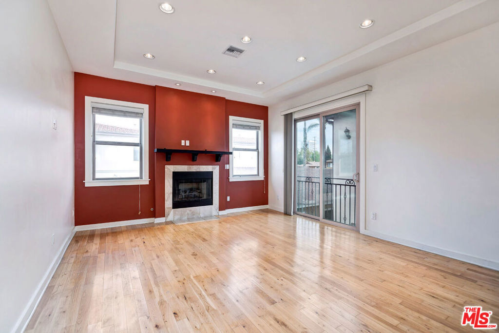 2027 Butler Avenue - Photo 4