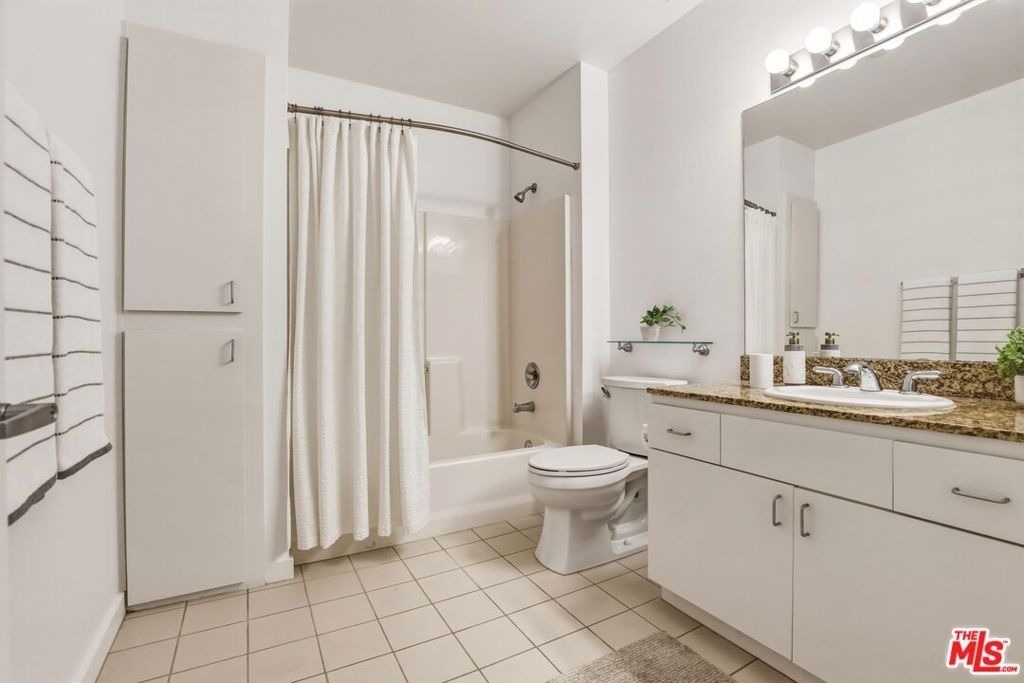 630 W 6th Street - Photo 10