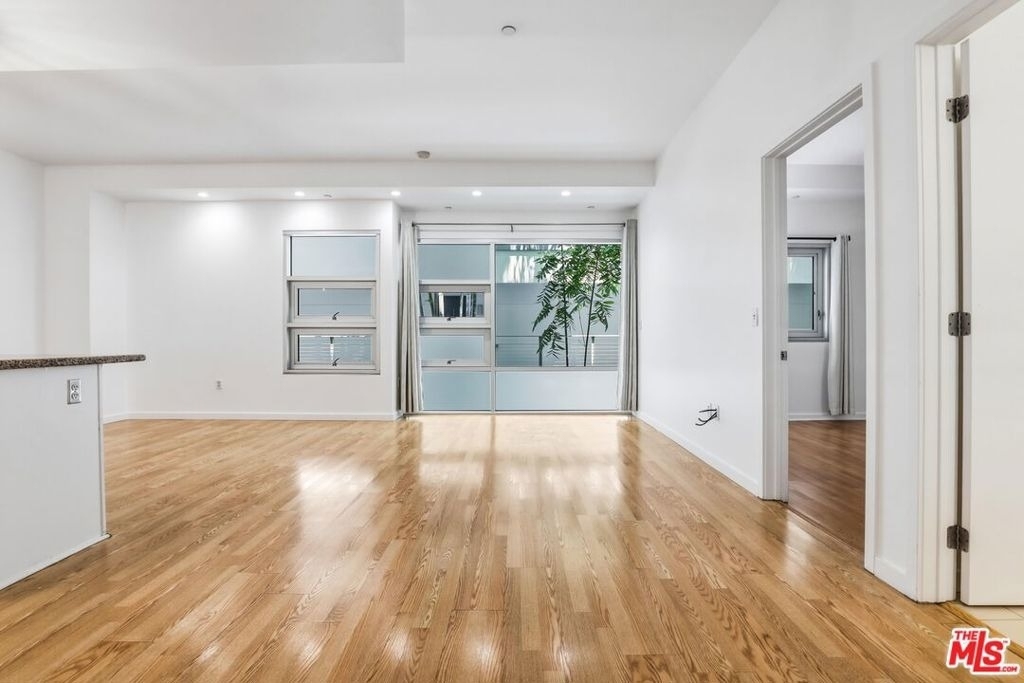 630 W 6th Street - Photo 0