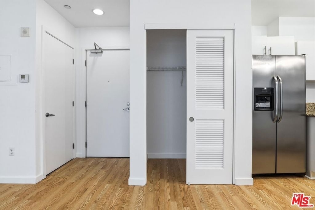 630 W 6th Street - Photo 8