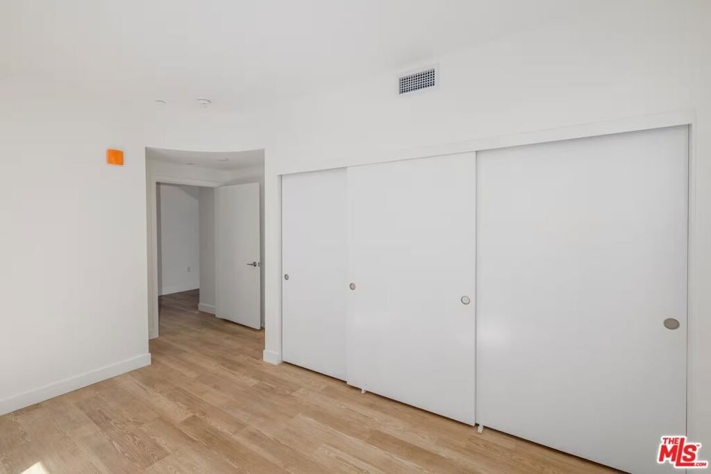 23036 Ventura Blvd - Photo 1