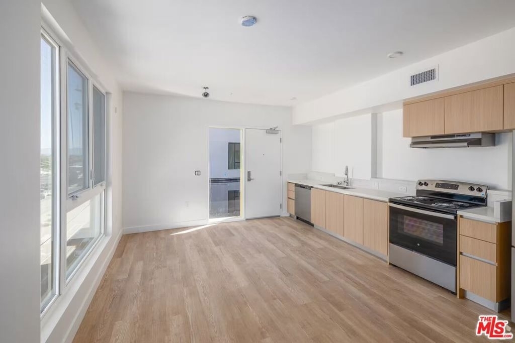 23036 Ventura Blvd - Photo 10