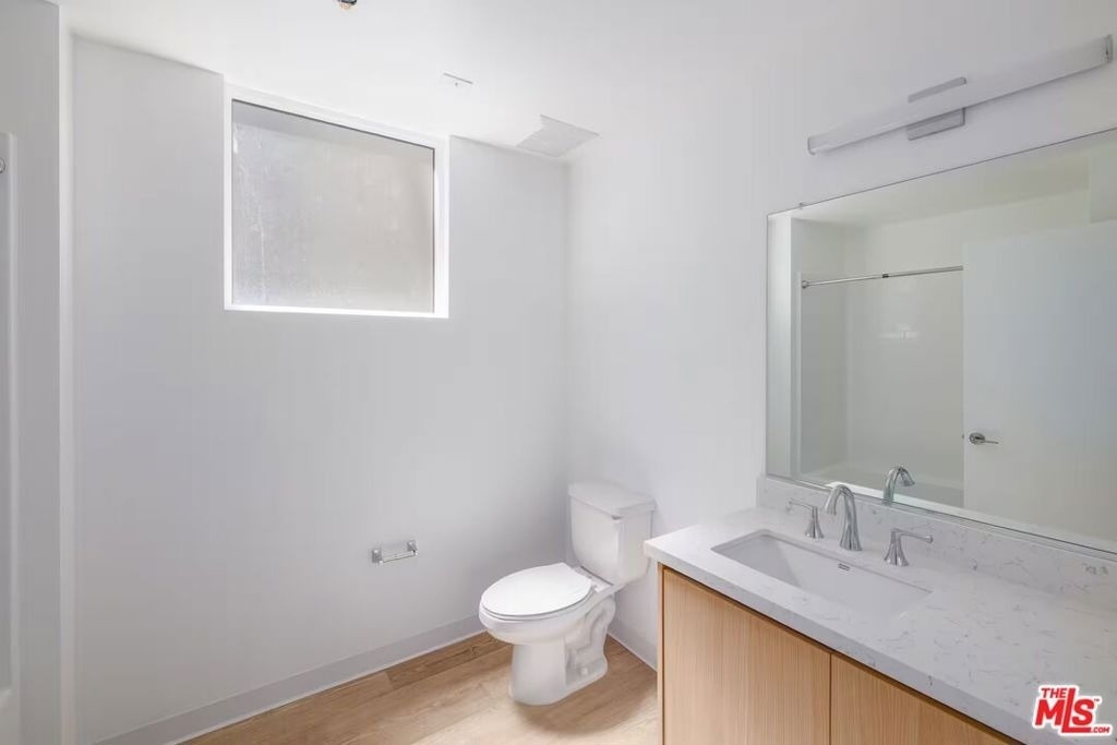 23036 Ventura Blvd - Photo 3