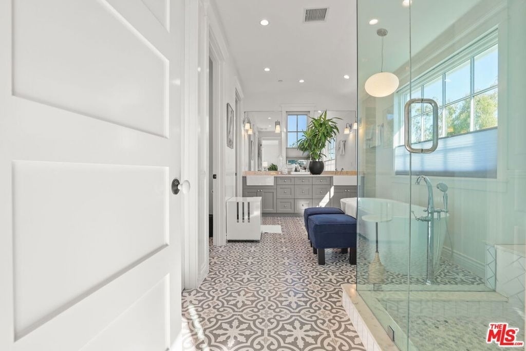 832 Las Lomas Avenue - Photo 13