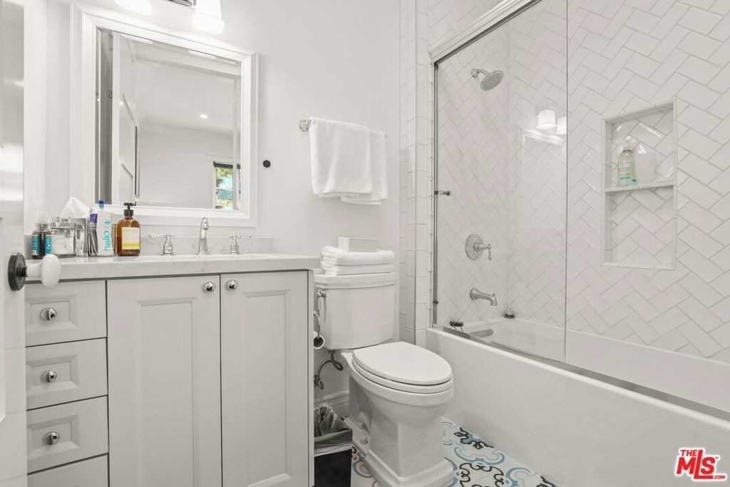 832 Las Lomas Avenue - Photo 17