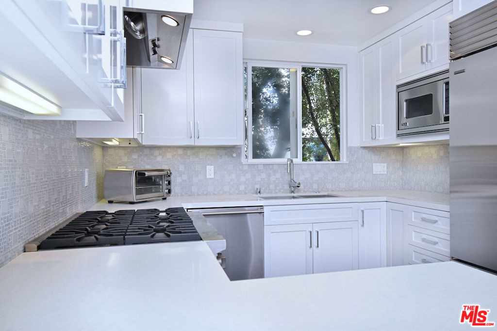 9908 Lancer Court - Photo 19
