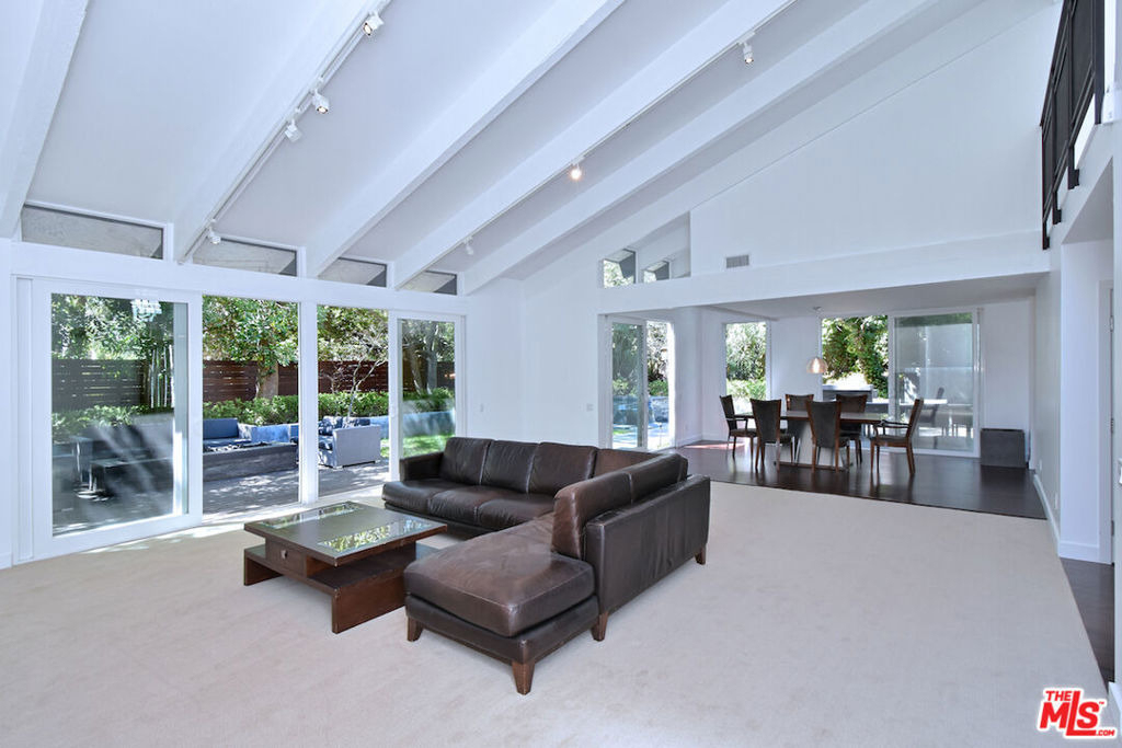 9908 Lancer Court - Photo 12