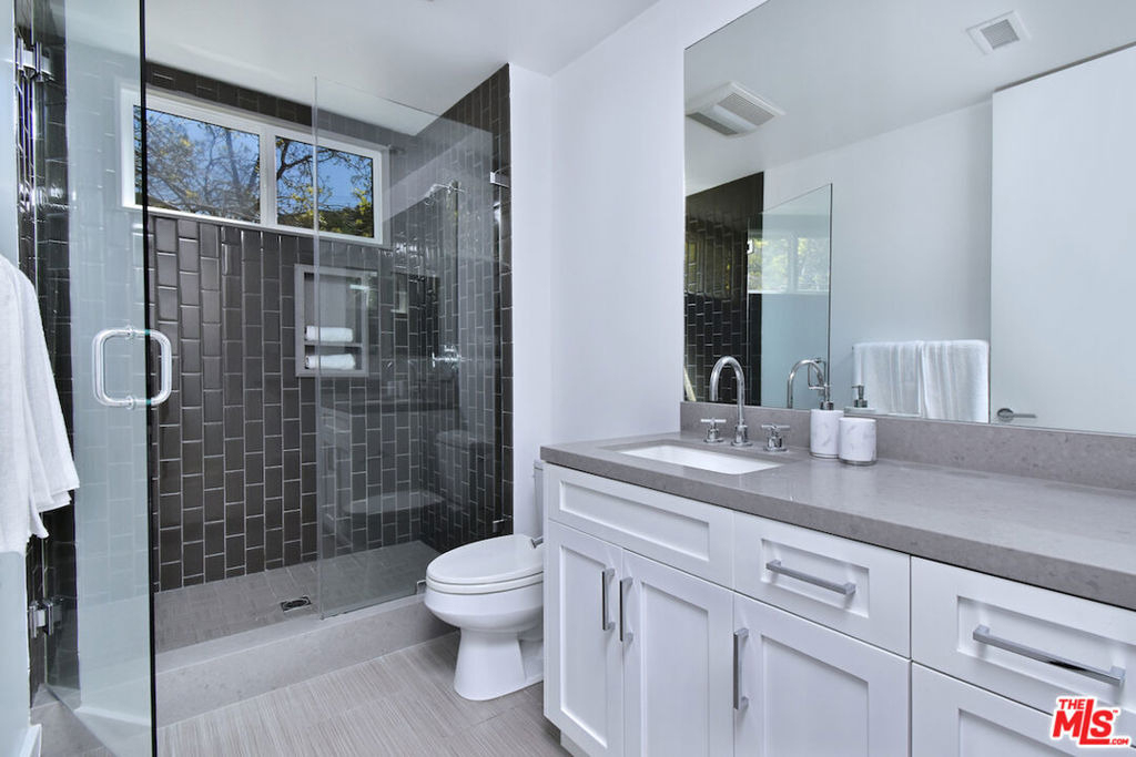 9908 Lancer Court - Photo 32
