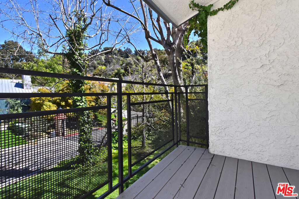9908 Lancer Court - Photo 36
