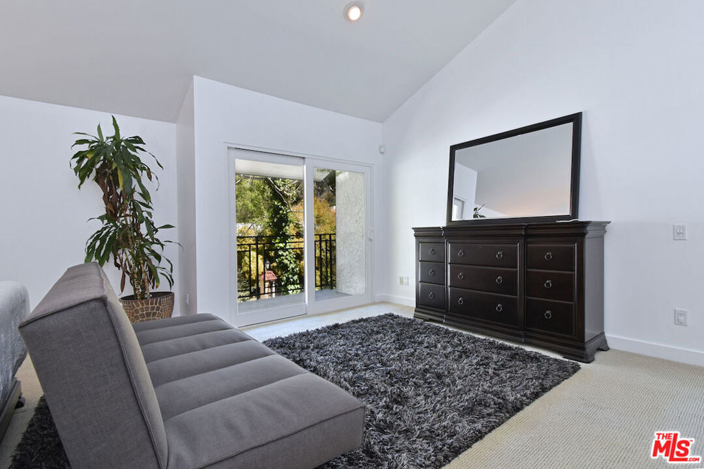 9908 Lancer Court - Photo 35