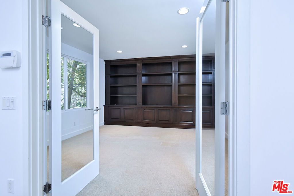9908 Lancer Court - Photo 22