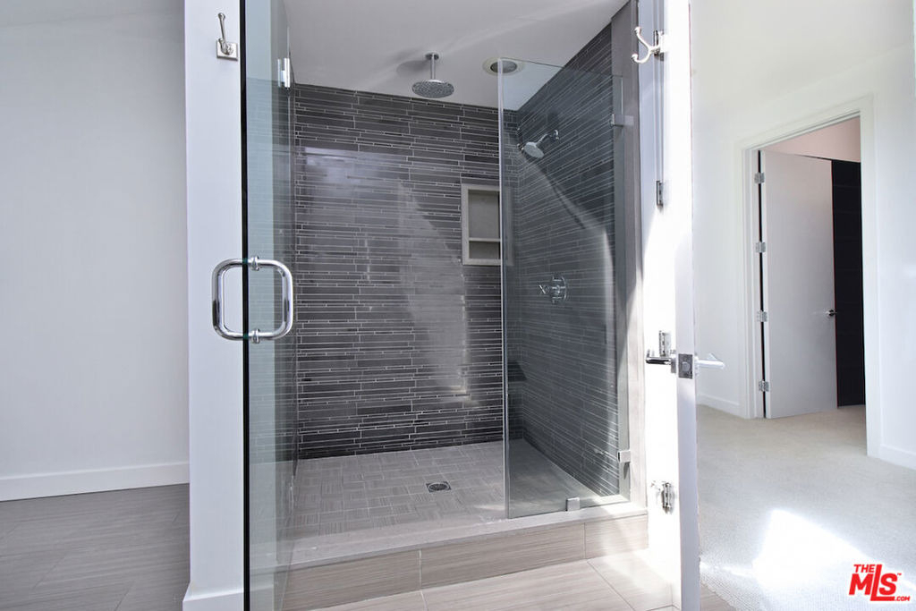9908 Lancer Court - Photo 39