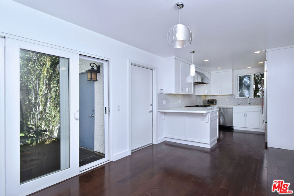 9908 Lancer Court - Photo 16