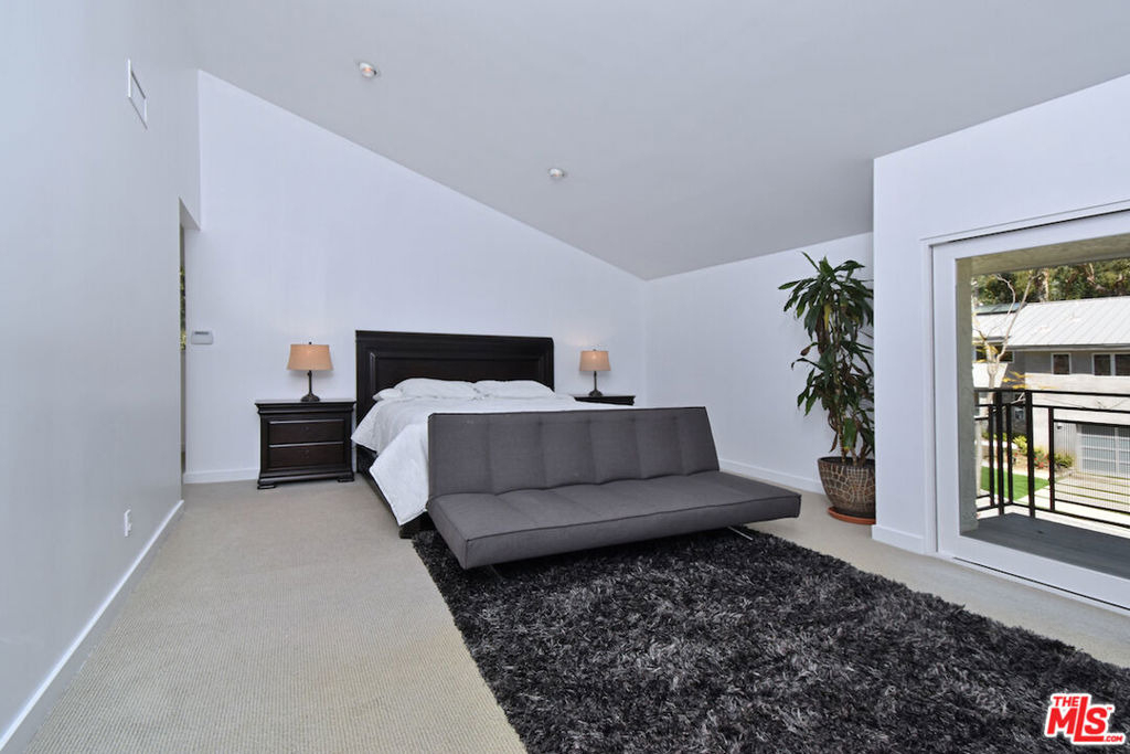 9908 Lancer Court - Photo 34