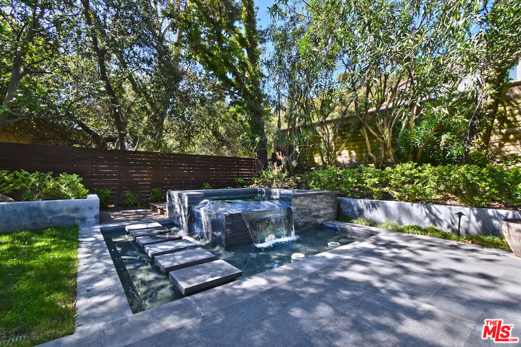 9908 Lancer Court - Photo 44