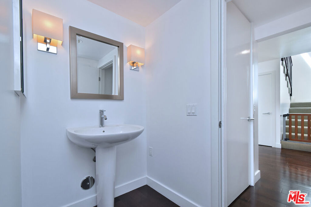 9908 Lancer Court - Photo 24