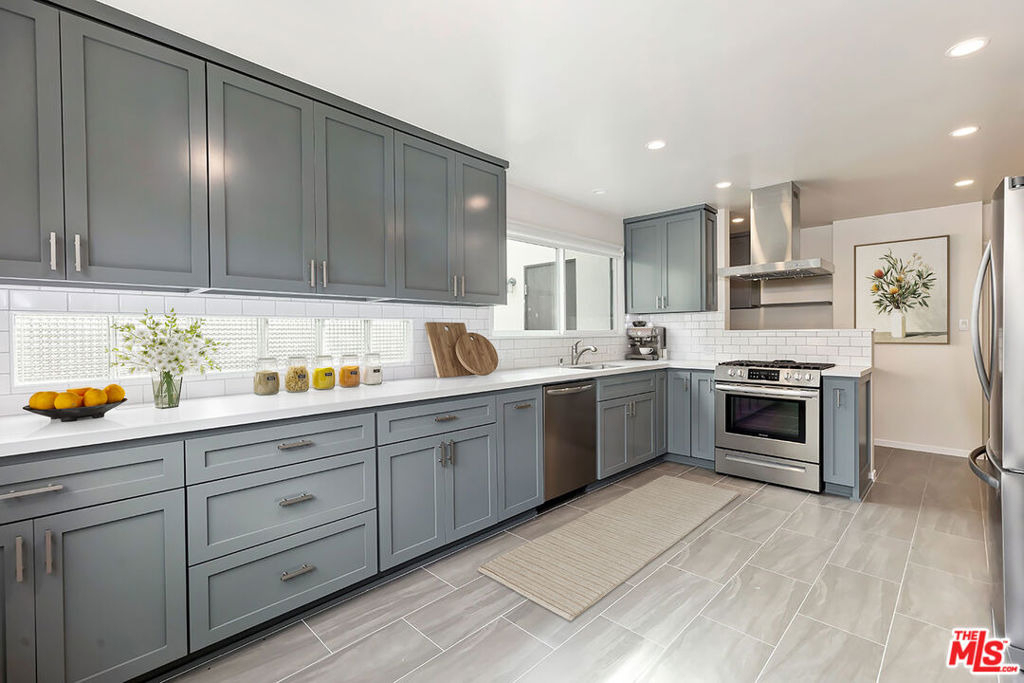 6348 Colgate Avenue - Photo 4