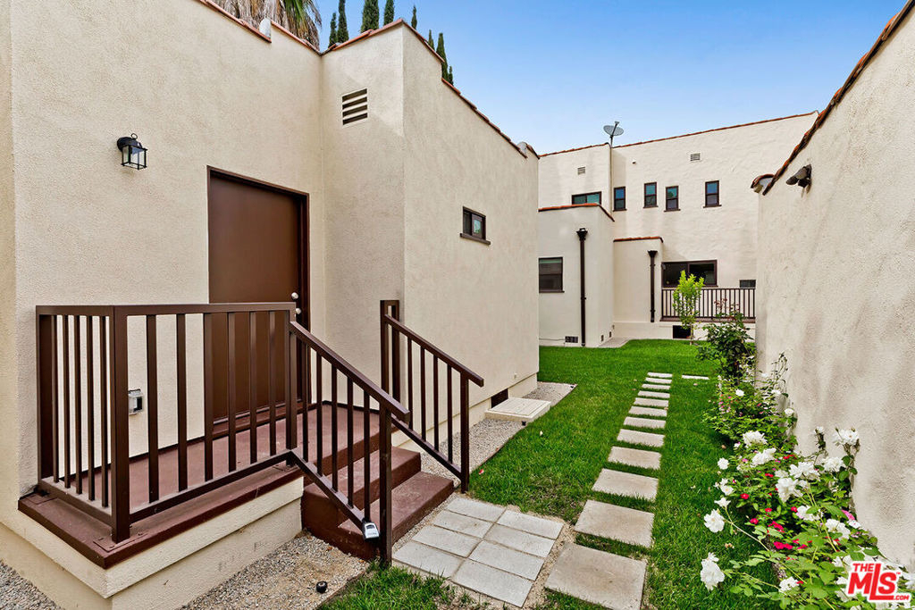 6348 Colgate Avenue - Photo 15