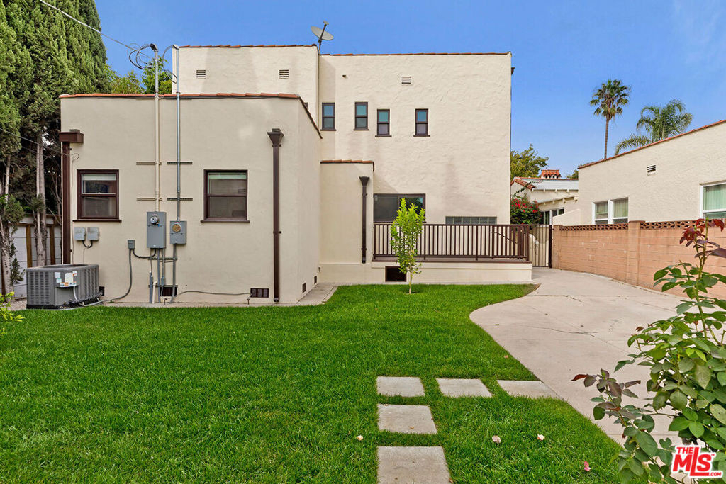 6348 Colgate Avenue - Photo 13