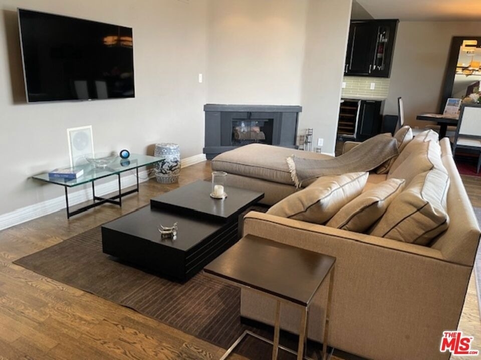 2260 N Cahuenga Boulevard - Photo 14