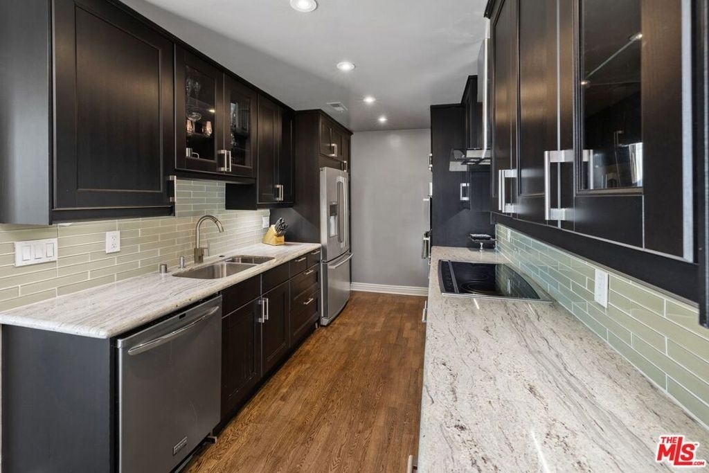2260 N Cahuenga Boulevard - Photo 23